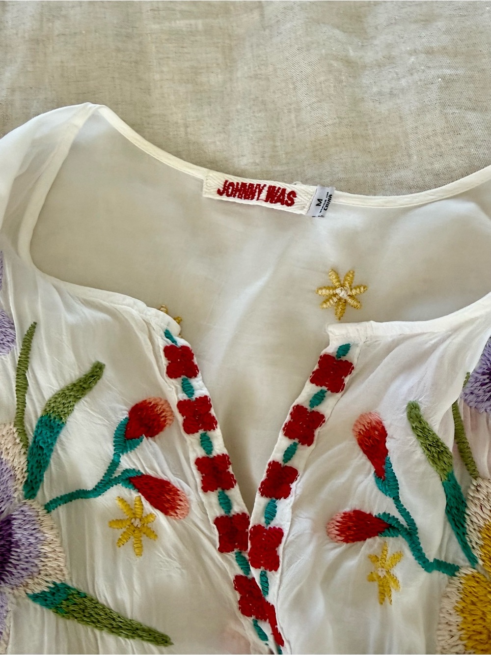 Johnny Was White Floral Embroidered Boho Tunic with Multicolor Stitching - Picture 3 of 3